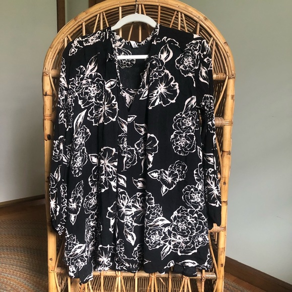 Free People Black Floral Print Swing Tunic size small - Picture 5 of 6